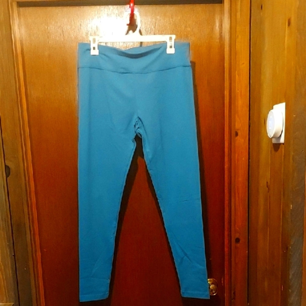 NWOT Danskin True Blue Activewear Pants